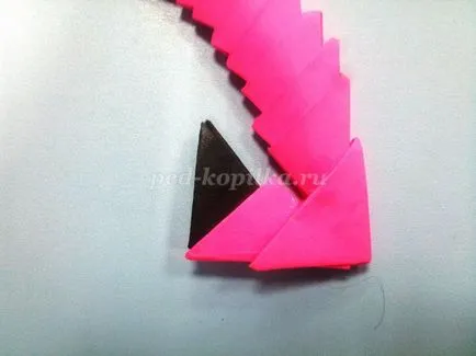 Moduláris origami rózsaszín flamingó