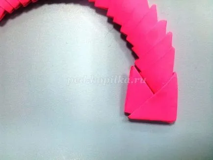 Moduláris origami rózsaszín flamingó