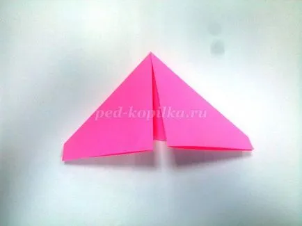 Moduláris origami rózsaszín flamingó