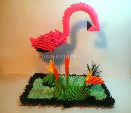 Moduláris origami rózsaszín flamingó