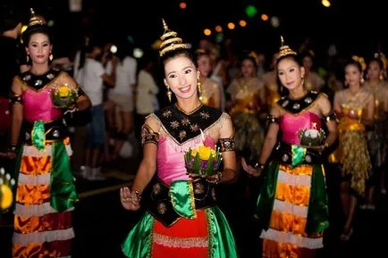 O priveliște de neuitat - Festivalul Lantern în Thailanda Loy Krathong