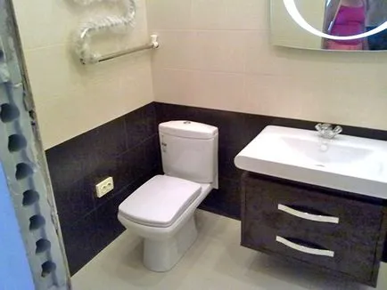 Díszítő fürdőszoba csempe finomságok és árnyalatok a bélés, javítási és design a fürdőszobában