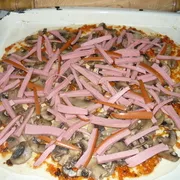 Vegyes pizza fotók lépésről lépésre recept