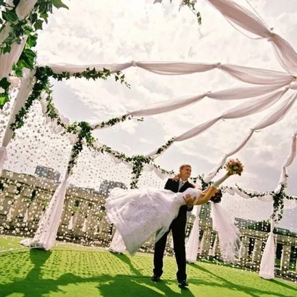 Téma esküvők a nyáron a természet a szokatlan ötleteket