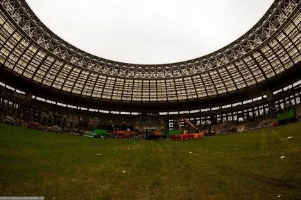 Reconstrucția „Luzhniki“ - știri în imagini