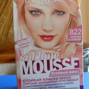 Rezistent la vopsea-spuma de păr L - Oréal Paris mousse sublimă, umbra 822 - căpșuni cu smântână,