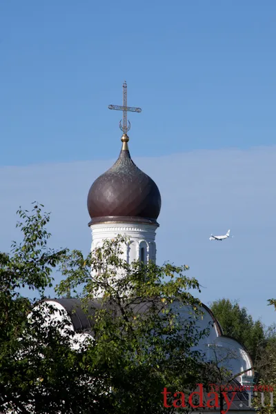 Séma-Archimandrite Eli (Nozdrin) megáll az autó reménytelenség - (fotó)