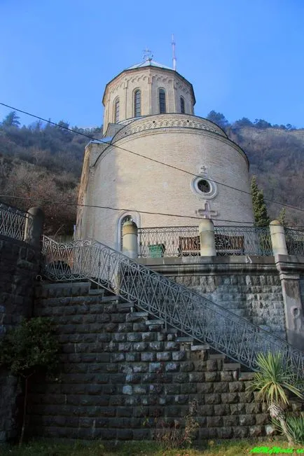 Тбилиси Mtatsminda Pantheon и въжена линия