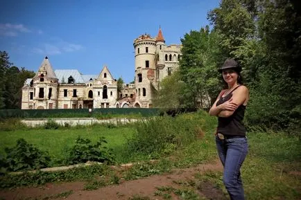Castle Wicko в Muromtsevo - приказка в реалността, че почти загубена, по пътя на живота си