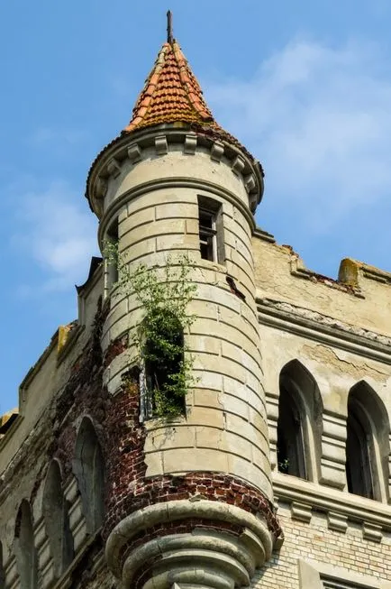 Castle Wicko в Muromtsevo - приказка в реалността, че почти загубена, по пътя на живота си