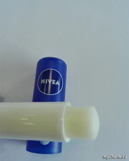 Alapellátás az ajkak NIVEA - NIVEA ajakbalzsam alapellátás