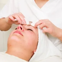 curățarea feței, centrul regional al cosmetologiei medicale