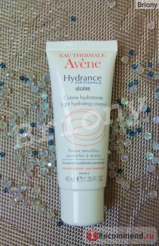 Овлажняващ крем Avene hydrance optimale Legere за нормално и комбинация чувствителна кожа -