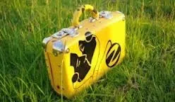 Какво жълт куфар на Kazantipe