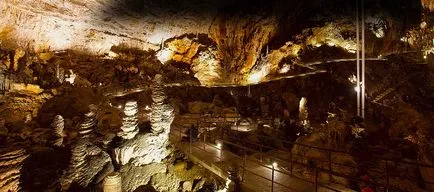 pestera gigant din Trieste (Grotta Gigante)