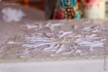 Utilizarea de hârtie și textura gel (pasta) în decorarea artiștilor interioare, țară