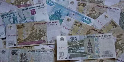 Pe măsură ce banca centrală distruge ruble dărăpănate