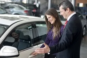 Cum să cumpere un credit auto in showroom - o trecere în revistă a opțiunilor