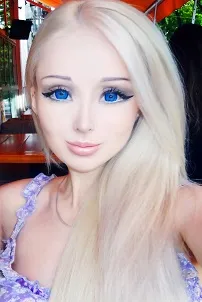 Hogyan kell csinálni smink Barbie