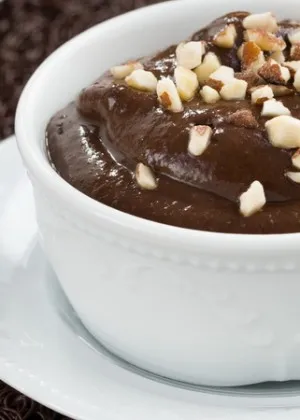 Hogyan lehet a csokoládé krémmel forró csokoládé receptek, jegesedés és eper