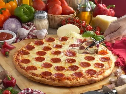 Cum sa faci pizza „Pepperoni“ rețetă pentru gătit la domiciliu