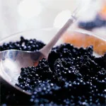 Roșu și compoziția caviar negru, utilizarea proprietăților de caviar, produse cosmetice caviar