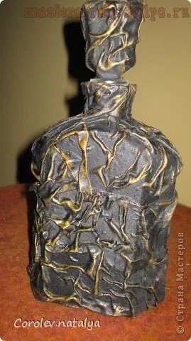 Mesterkurzus díszítő üveg egy ronggyal