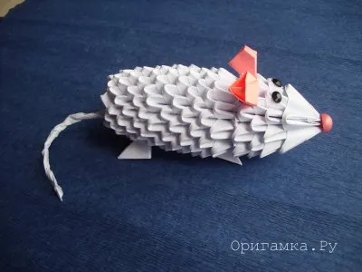 A mester osztály a szakterületen egér moduláris origami - összecsukható origami ábrák moduláris technikát