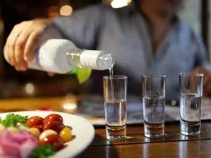 Vodka - ceea ce este, compoziția, valoarea calorica, beneficii si rau