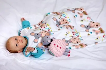 Alvó baba táska, boríték, zacskó csecsemőknek