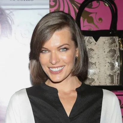 Milla Jovovich és az ő frizura félhosszú haj képek Fotó hajvágásra és frizura