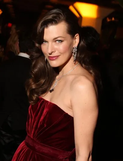 Milla Jovovich și coafura ei pe par de lungime medie tunsori imagini foto și coafuri