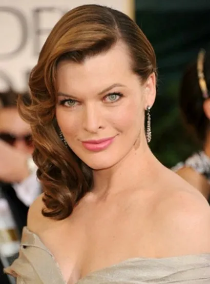 Milla Jovovich és az ő frizura félhosszú haj képek Fotó hajvágásra és frizura