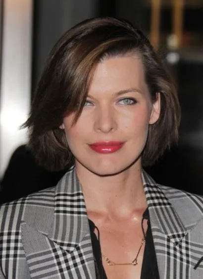 Milla Jovovich și coafura ei pe par de lungime medie tunsori imagini foto și coafuri