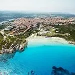 Sărbătorile în Sardinia și plaje hoteluri cu acces la acestea, recomandări și comentarii