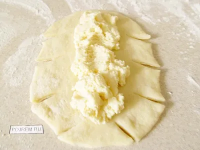 Pogácsákat sajttal készült tészta a sütőben - lépésről lépésre recept, hogyan kell főzni fotókkal