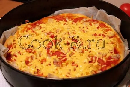 Pizza kukorica és a csirke - lépésről lépésre recept fotókkal, különböző