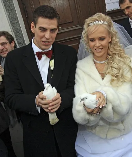 Romantikus esküvő Dmitry Dyuzheva (8 fénykép)