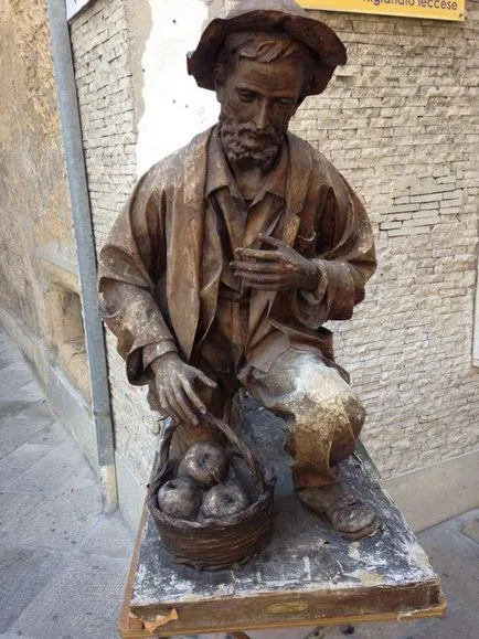 Sculpture din papier-mache de la Lecce, Italia - Master Fair - manual, lucrate manual