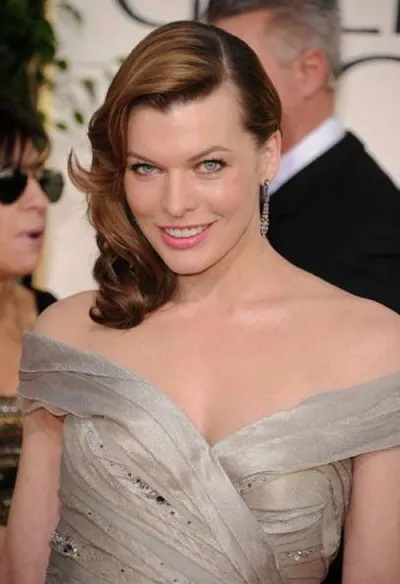 Közepes frizura Milla Jovovich fotó lehetőségek