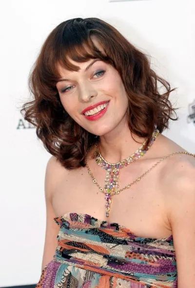 Coafuri Medium Opțiuni foto Milla Jovovich