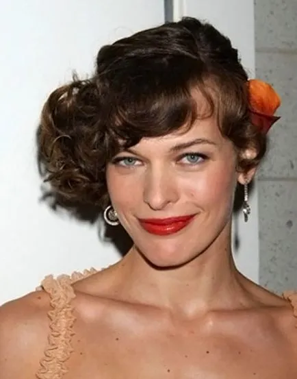 Divatos frizurák Milla Jovovich