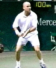 Forehand în tenis în cazul în care începe executarea acestuia