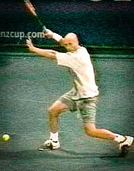 Forehand în tenis în cazul în care începe executarea acestuia