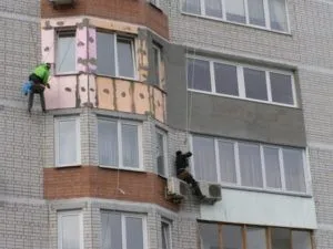 Încălzirea de la balcon în afara propriei lor instalare hands-pas