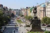 Piața Wenceslas - istorie, caracteristici arhitecturale, atracții, cafenele și restaurante,