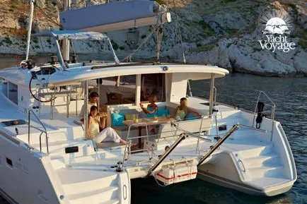 Inchiriere catamaran în yahtvoyazh și caracteristici de relaxare pe un iaht