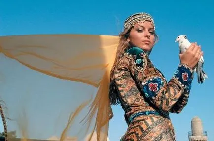 Азербайджански традиционното облекло (41 снимки) жени, деца и мъже, за жителите на Азербайджан