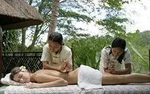 Купа на масаж, лечение на традиционната китайска медицина от банките