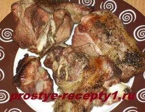 Lamb a csont a sütőbe